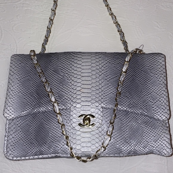 lululemon athletica Handbags - Stunning Reptile Purse